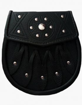 Celtic Design Black Leather sporran with S-chain kilt & belt bagpipe- Front Image 